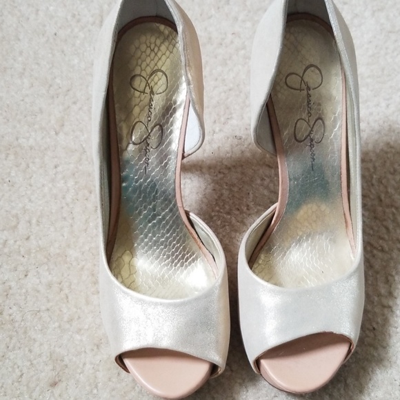 Heels - Picture 1 of 5